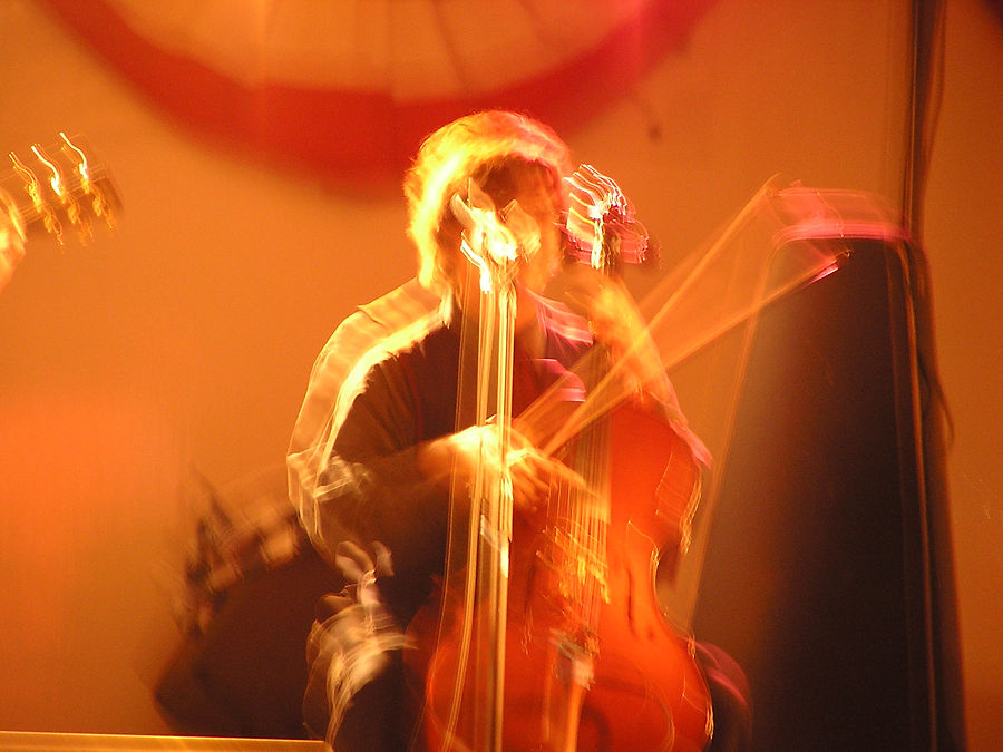 Kindred live performance